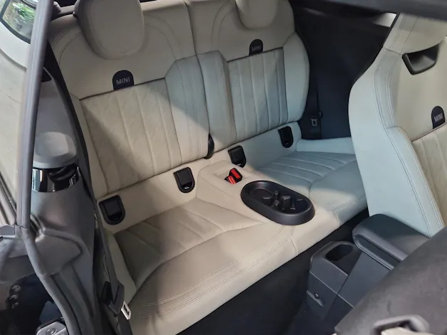 Mini Cabrio Cooper S F67 Favoured Trim