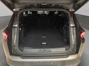 Vehicle image PEUGEOT 5008 1.2 Hybrid GT