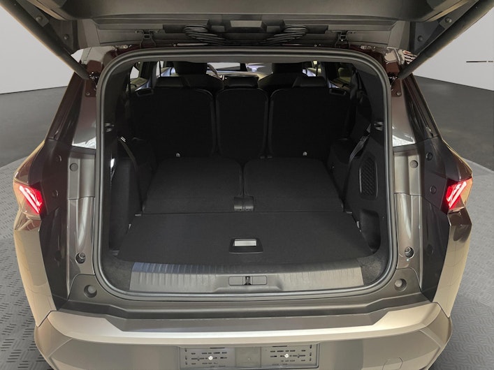 immagine del veicolo PEUGEOT 5008