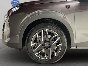 Vehicle image PEUGEOT 5008 1.2 Hybrid GT