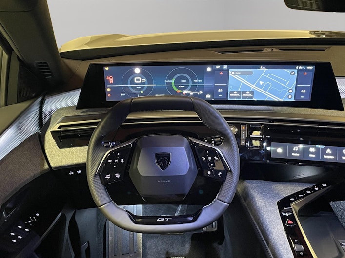 immagine del veicolo PEUGEOT 5008