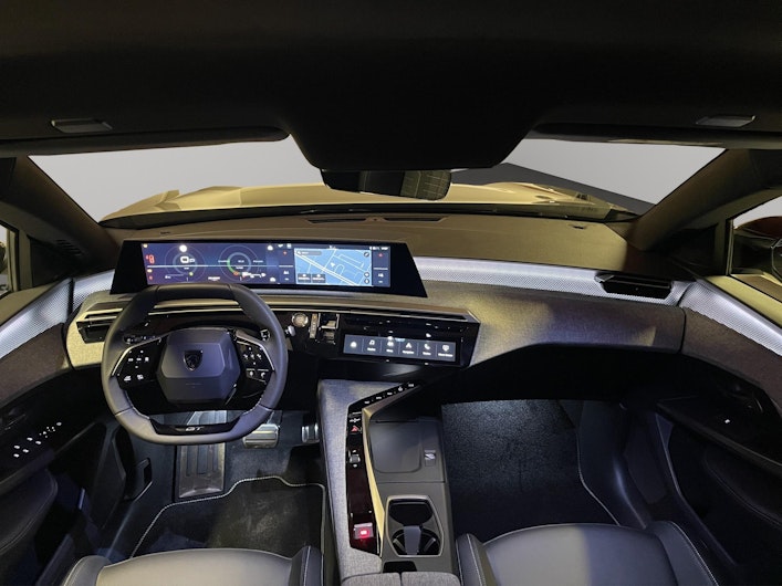 immagine del veicolo PEUGEOT 5008