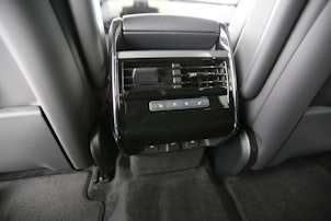 Vehicle image LAND ROVER Range Rover Sport 3.0 I6 300 SE Dynamic