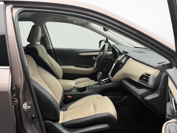 Vehicle image SUBARU OUTBACK