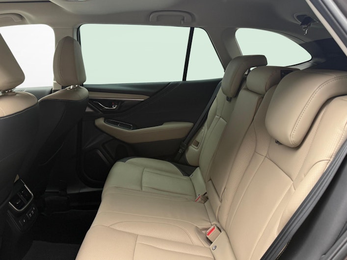 Vehicle image SUBARU OUTBACK