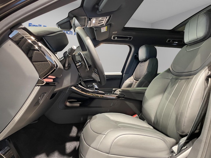 Vehicle image LAND ROVER RANGE ROVER SPORT