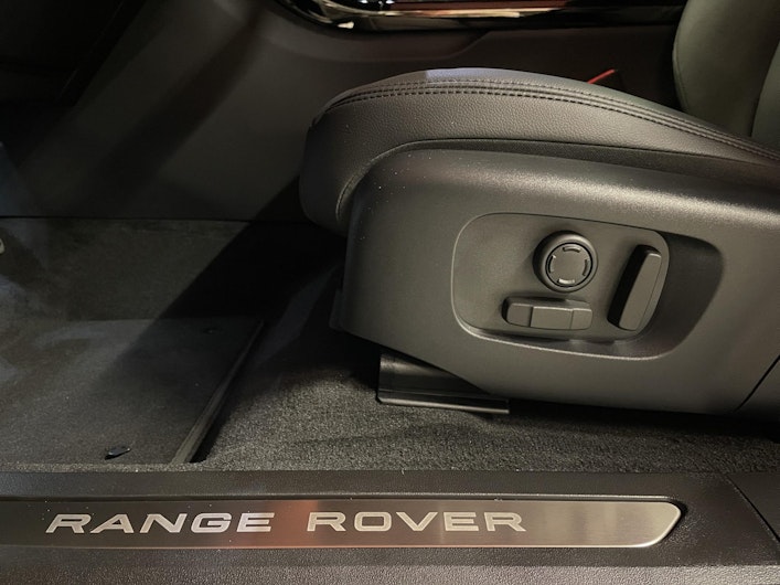 Vehicle image LAND ROVER RANGE ROVER EVOQUE