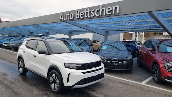 First vehicle image First vehicle image