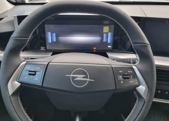 Vehicle image 10 Vehicle image 10