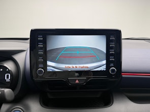 Vehicle image TOYOTA Yaris 1.5 VVT-i HSD Pop