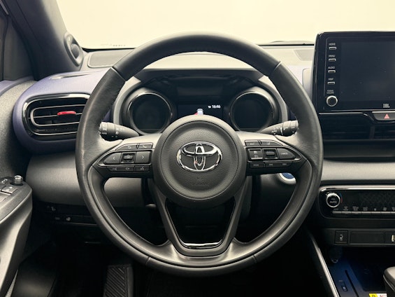 Vehicle image 11 Vehicle image 11