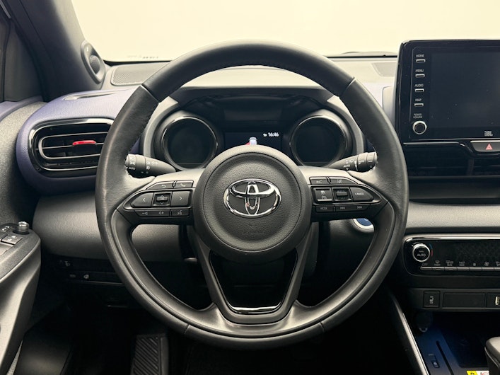 Vehicle image TOYOTA YARIS