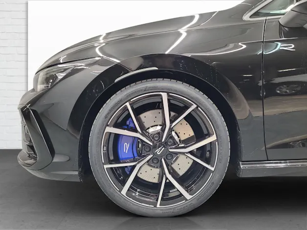 VW Golf VIII 2.0 TSI R DSG 4motion