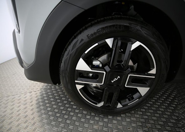 Vehicle image 10 Vehicle image 10