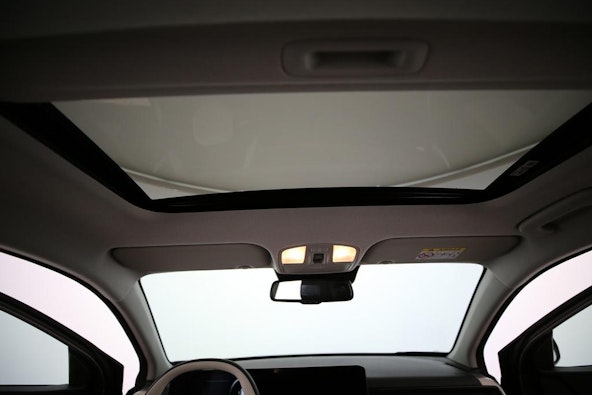 Vehicle image 9 Vehicle image 9