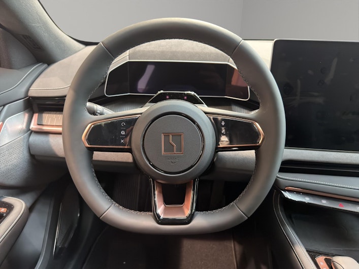 Vehicle image ZEEKR 001