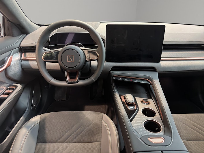 Vehicle image ZEEKR 001