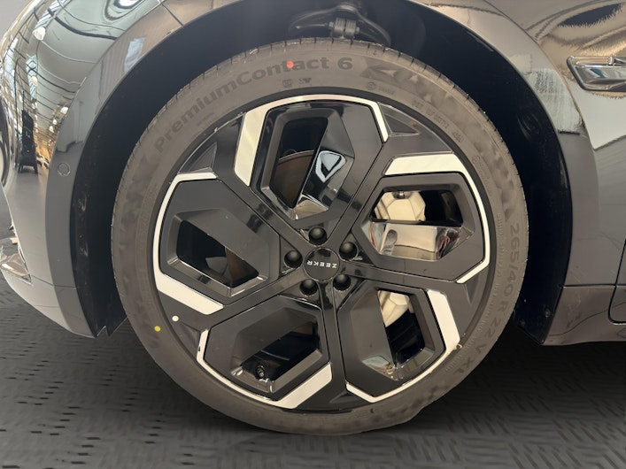 Vehicle image ZEEKR 001