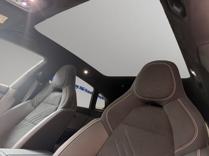 Vehicle image ZEEKR 001