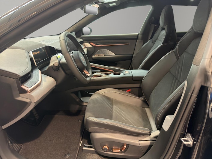 Vehicle image ZEEKR 001