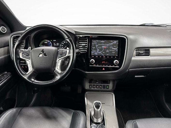Vehicle image MITSUBISHI OUTLANDER