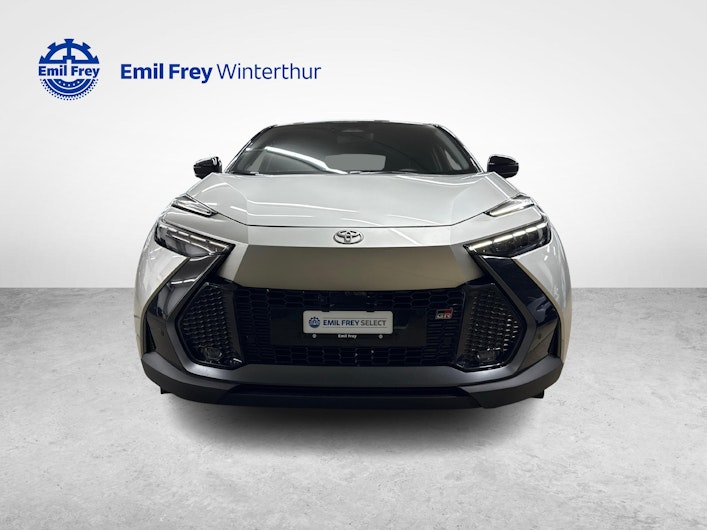 Vehicle image TOYOTA C-HR