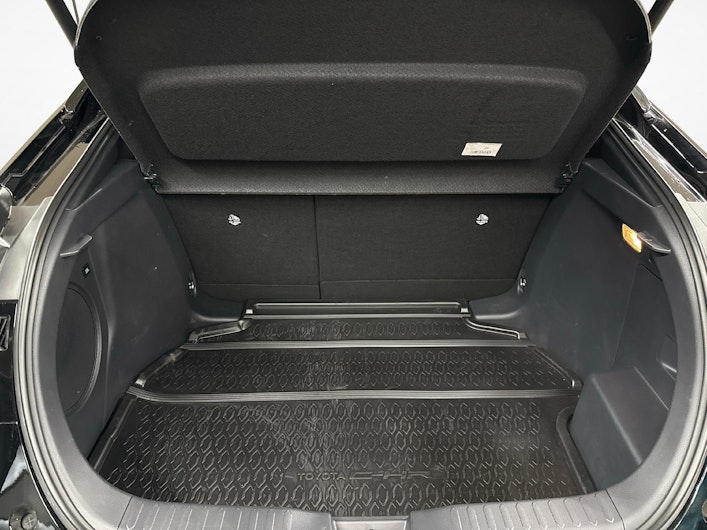 Vehicle image TOYOTA C-HR