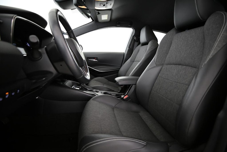 Vehicle image TOYOTA COROLLA