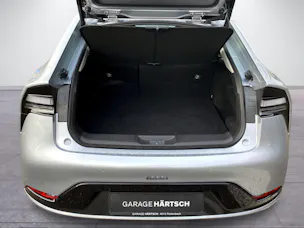 Toyota Prius 2.0 Plug-In-Hybrid Style