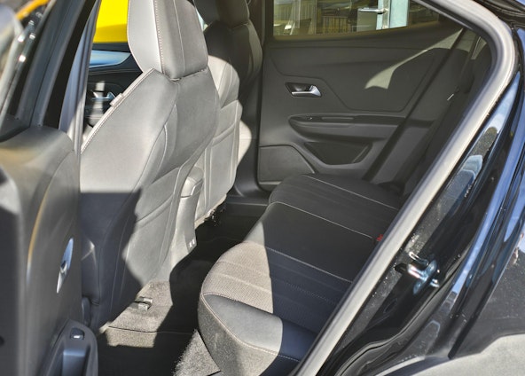 Vehicle image 9 Vehicle image 9