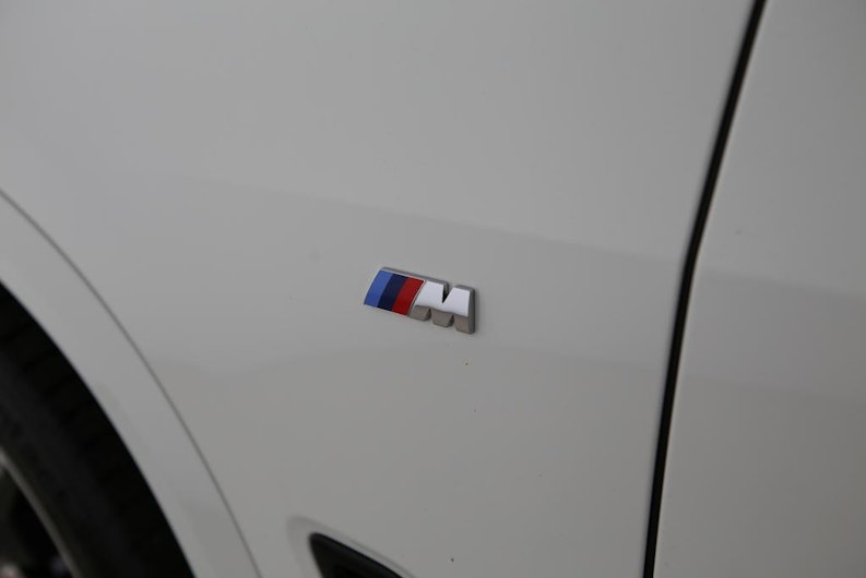 Vehicle image BMW X5