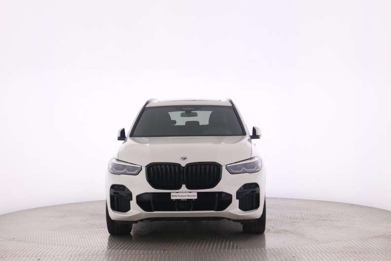 Vehicle image BMW X5