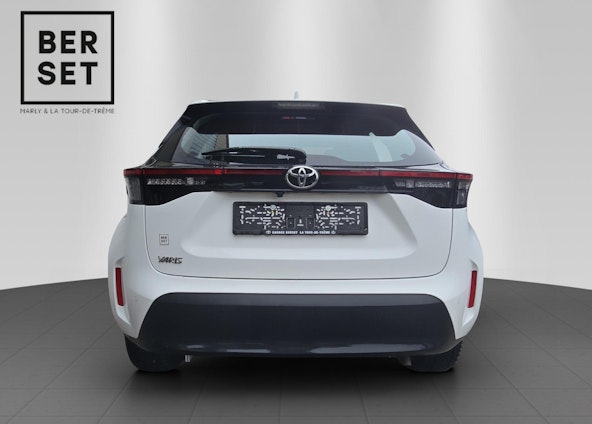 Vehicle image 3 Vehicle image 3