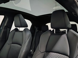 Vehicle image TOYOTA Yaris 1.5 VVT-i HSD Premium