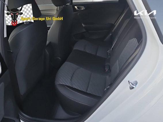 Vehicle image 10 Vehicle image 10