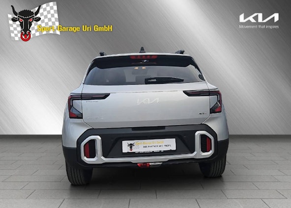 Vehicle image 4 Vehicle image 4