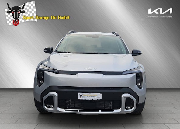 First vehicle image First vehicle image