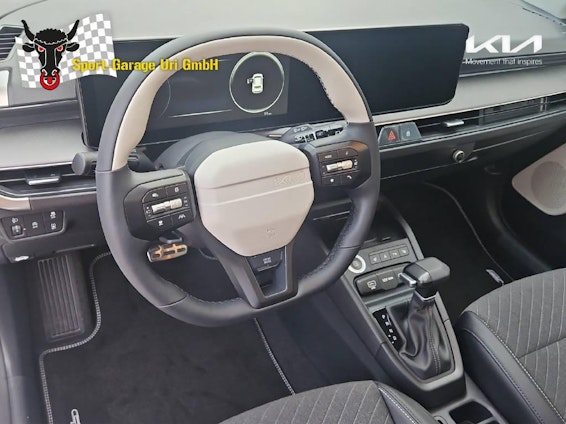 Vehicle image 8 Vehicle image 8