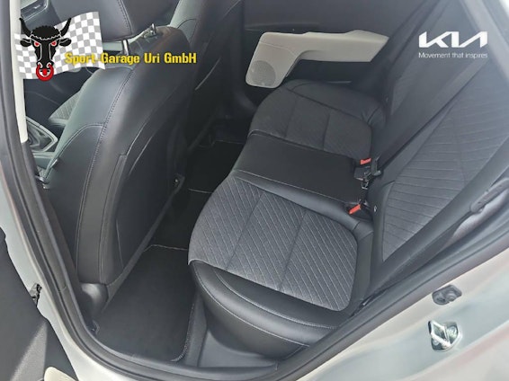 Vehicle image 10 Vehicle image 10