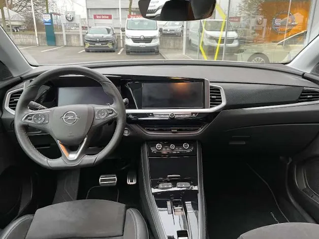 Opel Grandland 1.6 T PHEV GSE