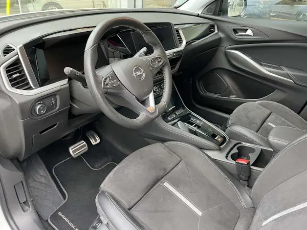 Opel Grandland 1.6 T PHEV GSE