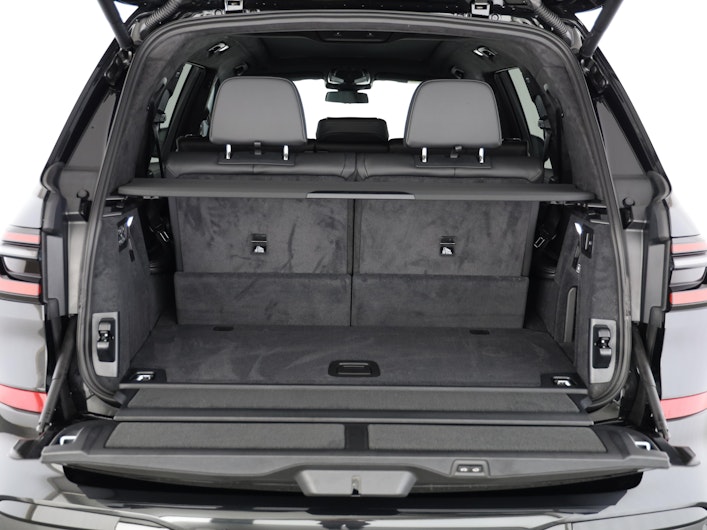 Vehicle image BMW X7