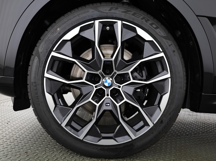 Vehicle image BMW X7