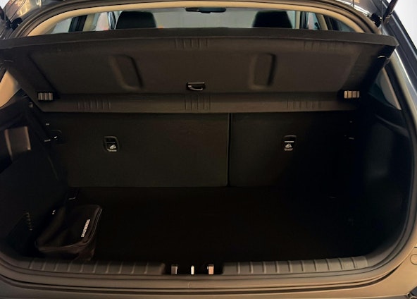 Vehicle image 7 Vehicle image 7