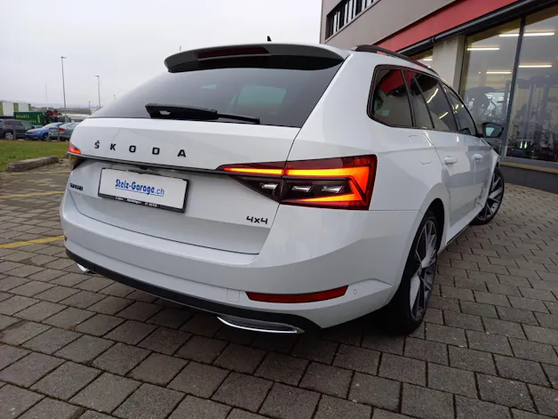 Škoda Superb Combi 2.0 TDI 200 SportLine 4x4 DSG
