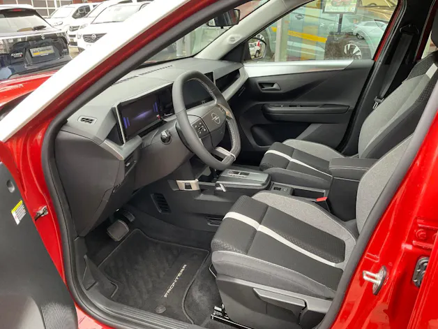 Opel Frontera 1.2 T HEV 145 Edition