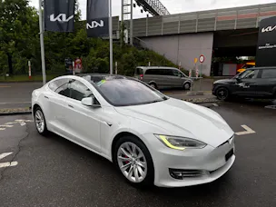 Tesla Model S 100 Performance D