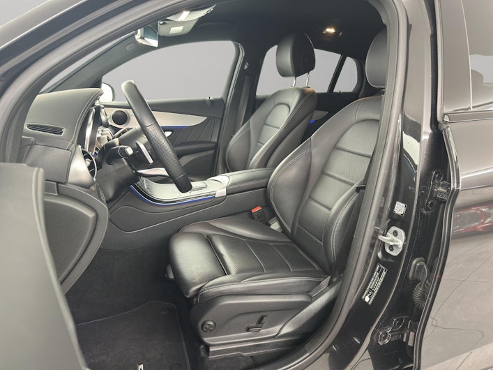 Vehicle image MERCEDES-BENZ GLC 200