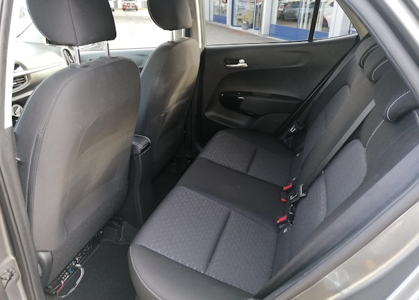 Vehicle image 8 Vehicle image 8