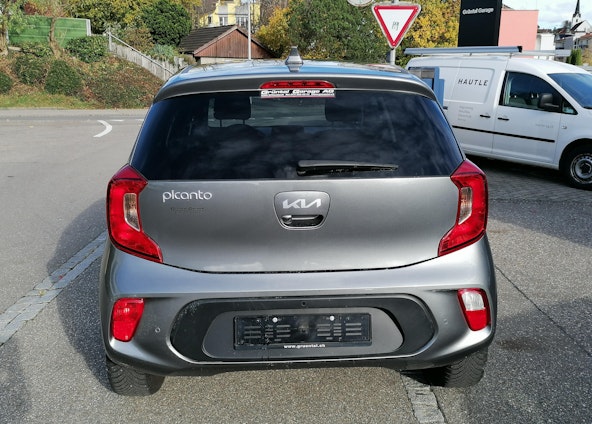 Vehicle image 4 Vehicle image 4